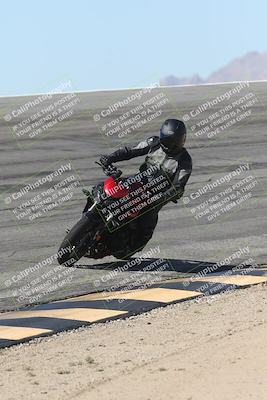 media/Oct-13-2025-Moto Forza (Mon) [[a66d839500]]/4-C Group/Session 2 (Bowl)/